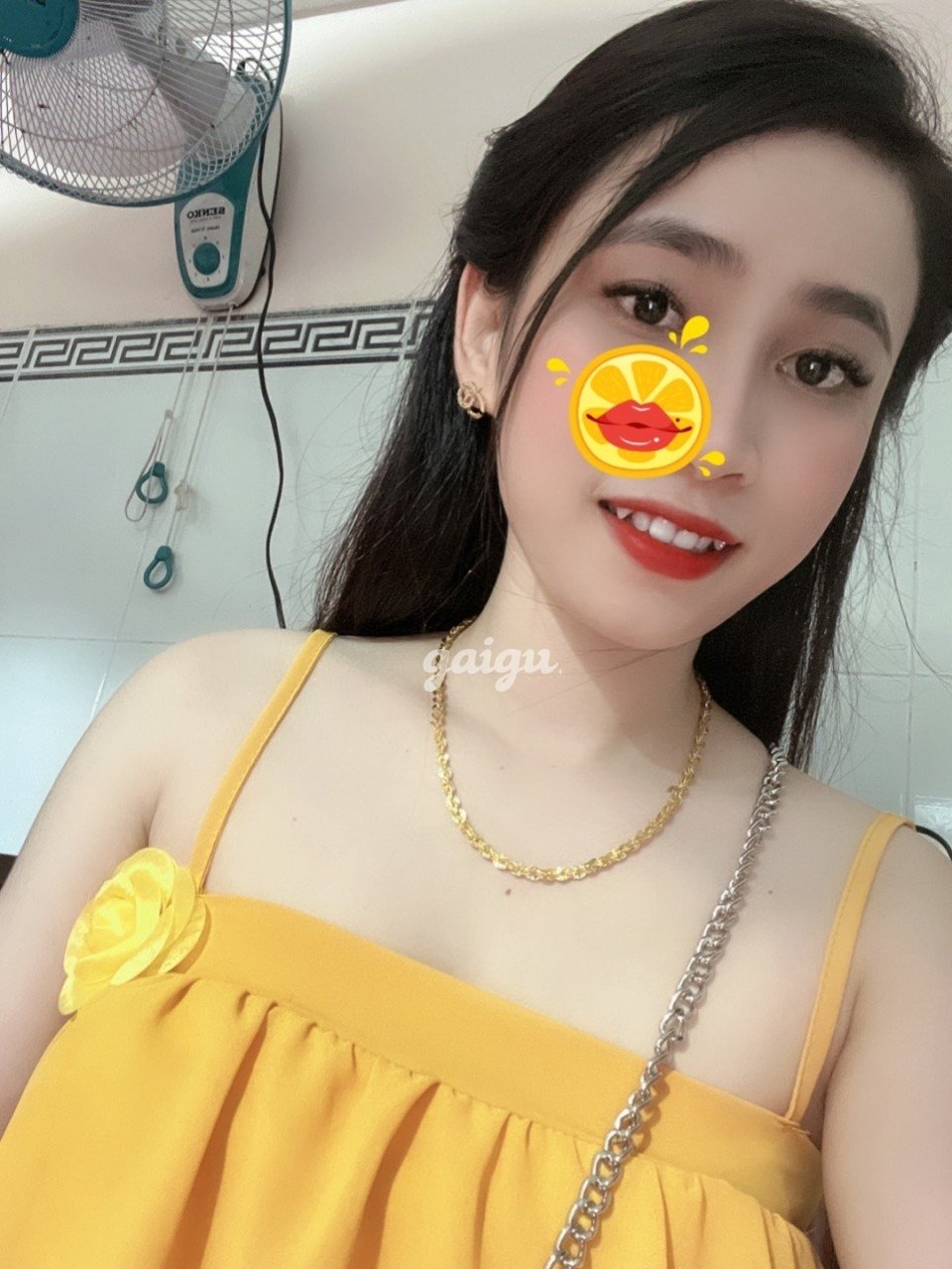 Bé MY dánh đẹp duyên dáng .ngực phồng mông cong đi tìm anh
